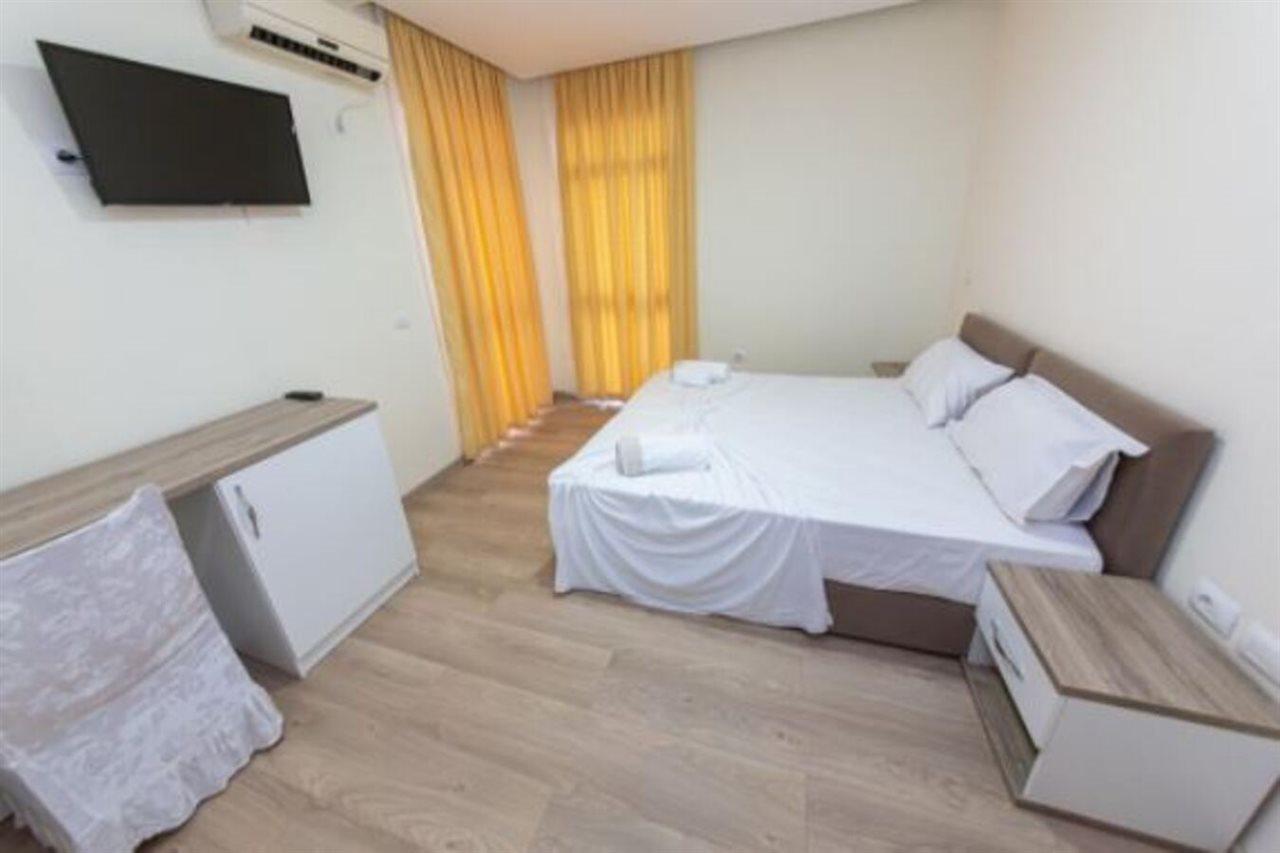 Esal Hotel Durrës Zewnętrze zdjęcie
