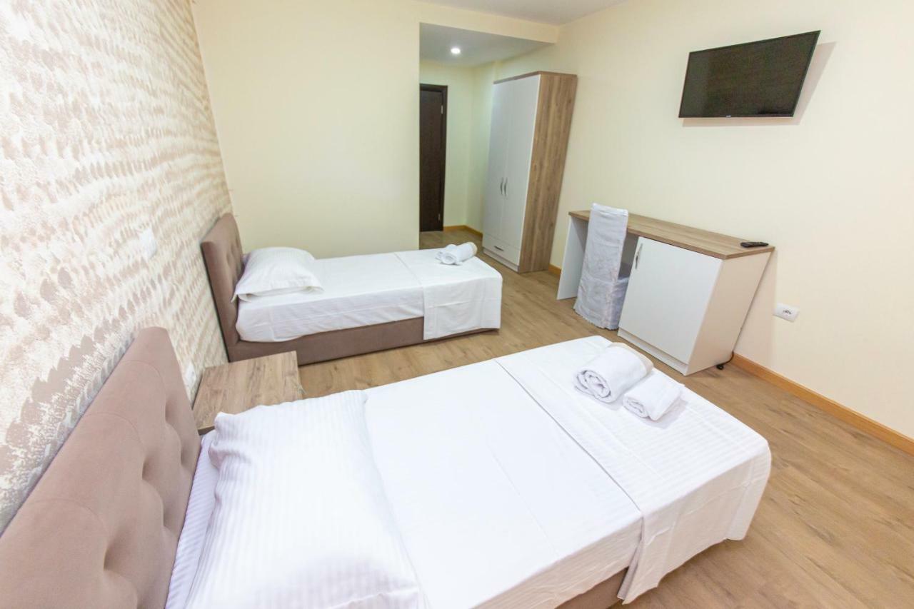 Esal Hotel Durrës Zewnętrze zdjęcie