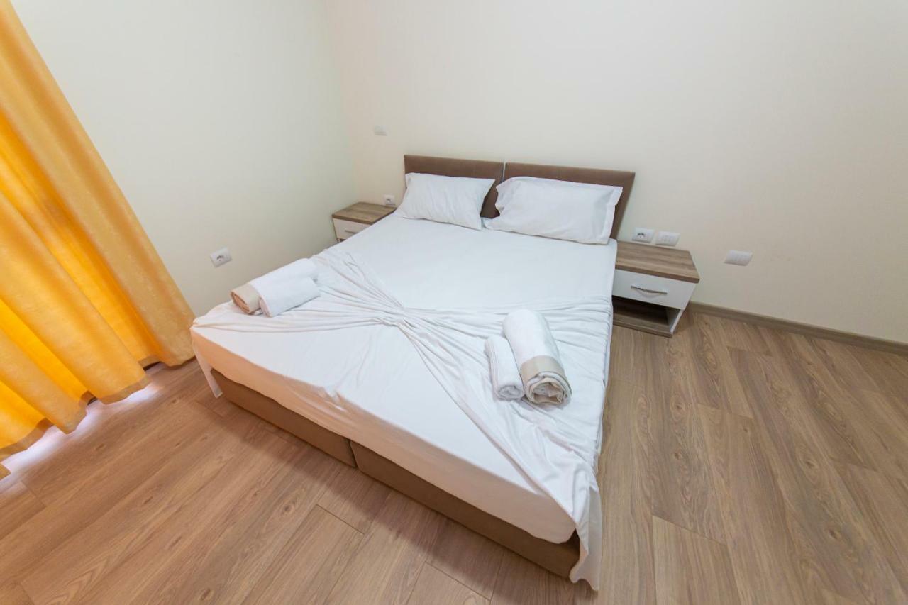 Esal Hotel Durrës Zewnętrze zdjęcie
